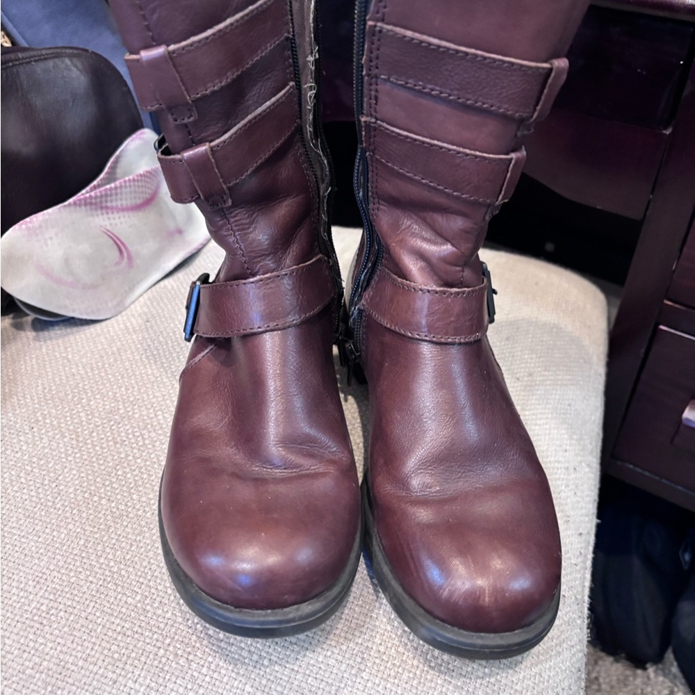 boc Women's Dark Brown Combat Boots